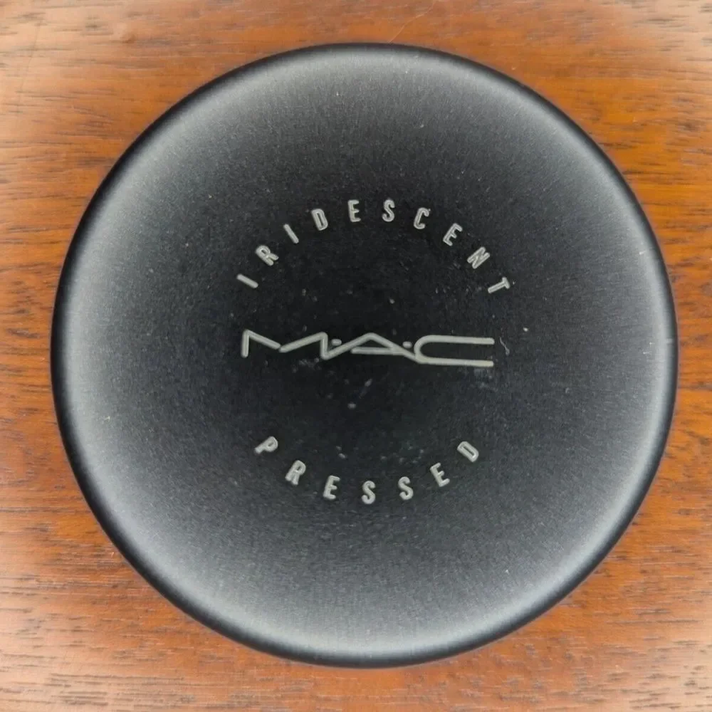 MAC Cosmetics mac iridescent